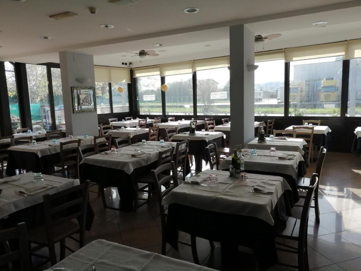 Sestosenso Food Drink Sleep Ristorante Pizzeria Alloggi Cesena Luaran gambar