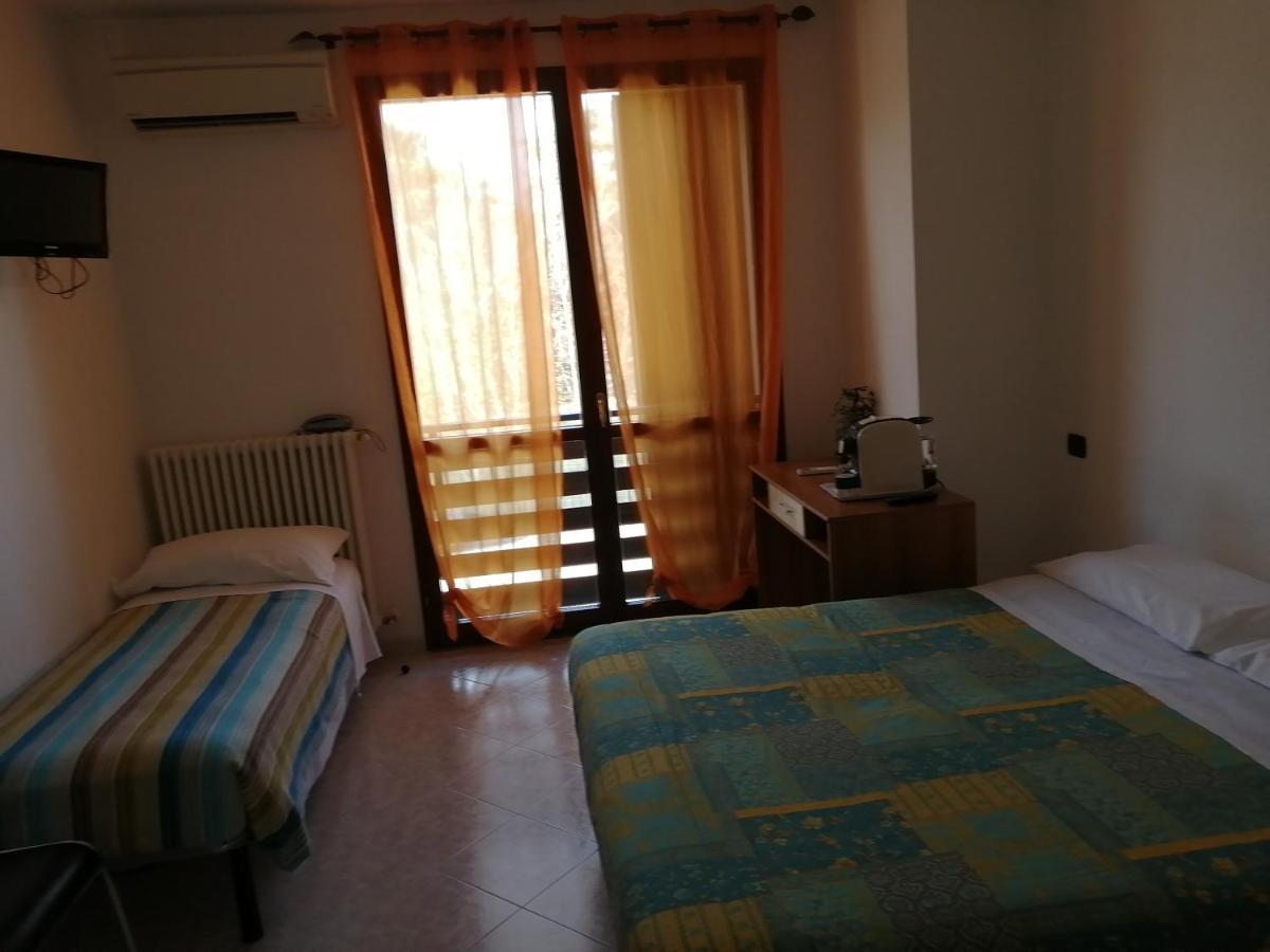 Sestosenso Food Drink Sleep Ristorante Pizzeria Alloggi Cesena Luaran gambar
